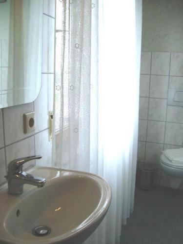 Hotel Adler Aichelberg  Eksteriør billede